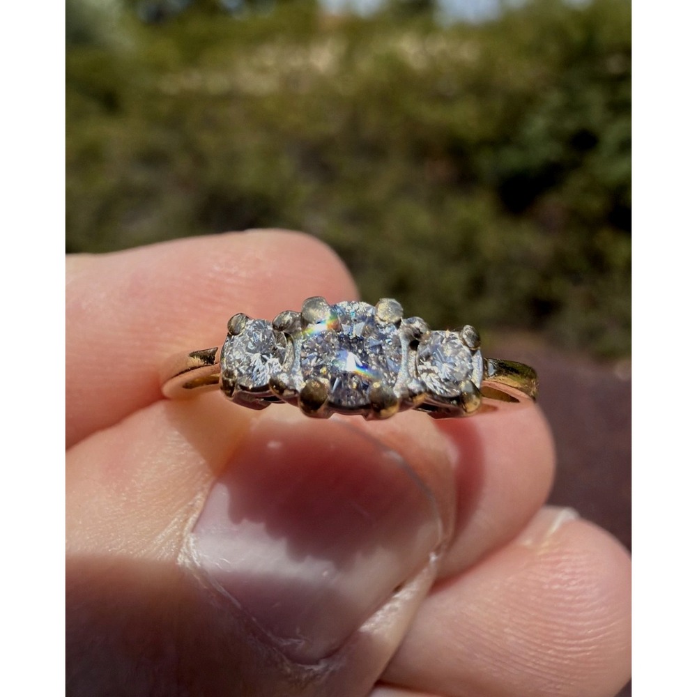 Vintage 14k Solid Yellow Gold Natrual Earth Mined Diamond Ring - Size 6 2.94g